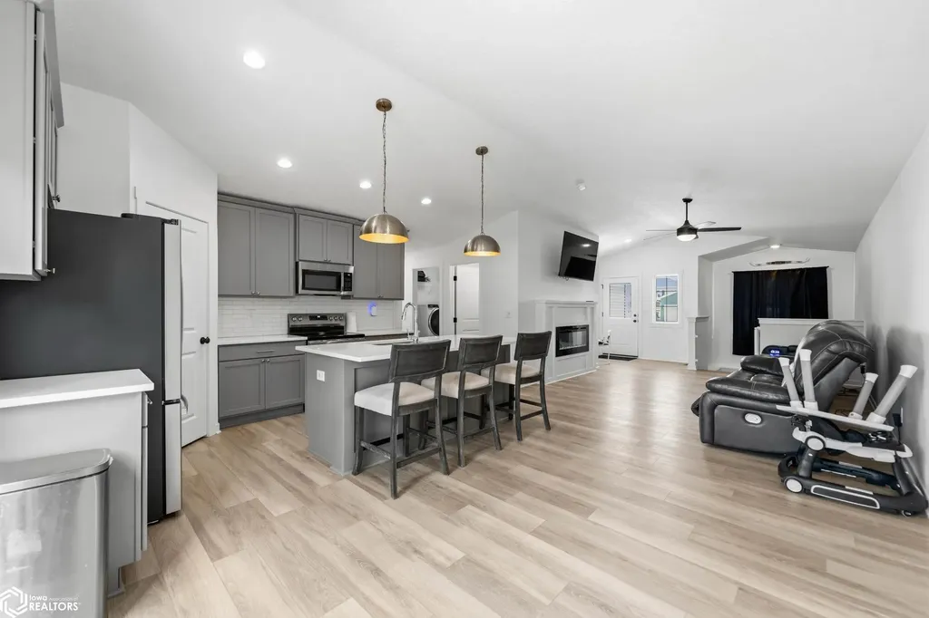 509 17th Avenue E Oskaloosa IA 52577