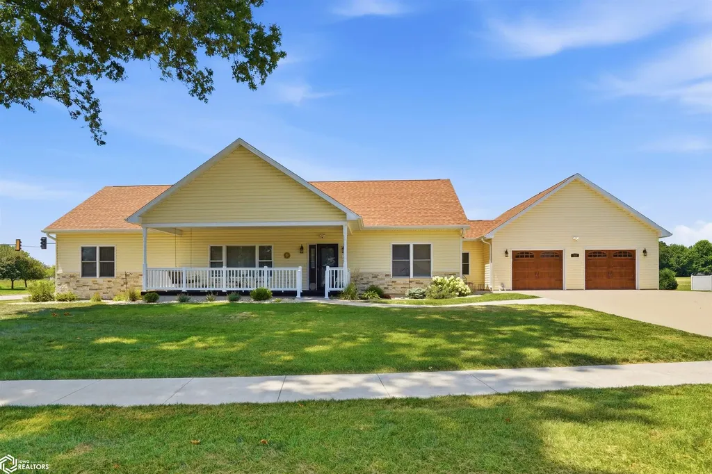 2505 Diamond Ridge Drive Burlington IA 52601