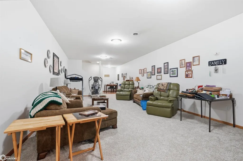 2505 Diamond Ridge Drive Burlington IA 52601