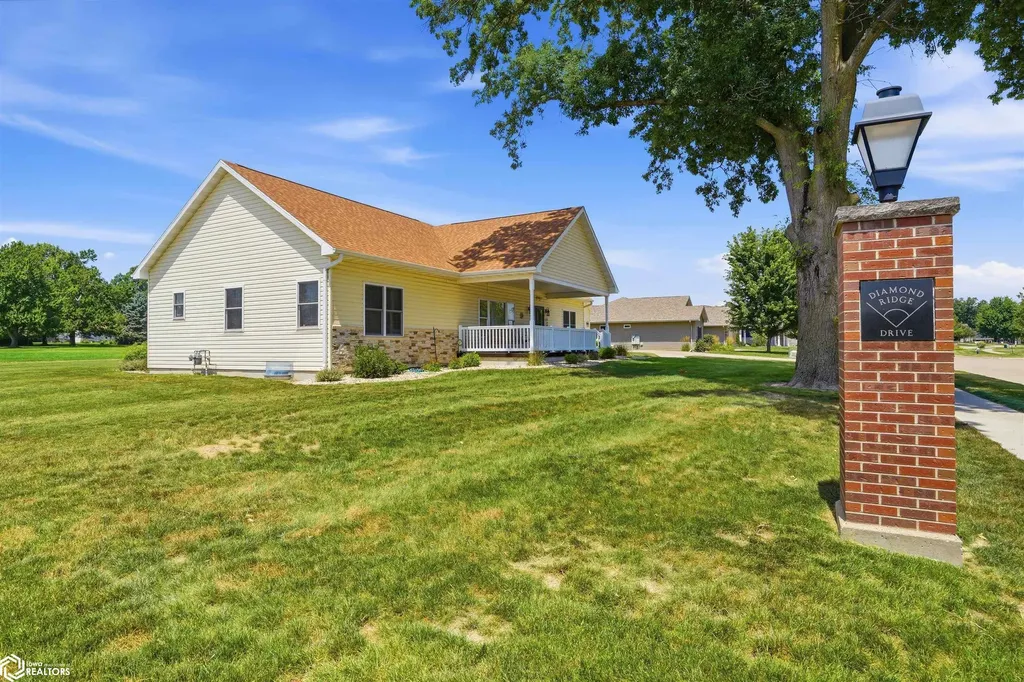 2505 Diamond Ridge Drive Burlington IA 52601