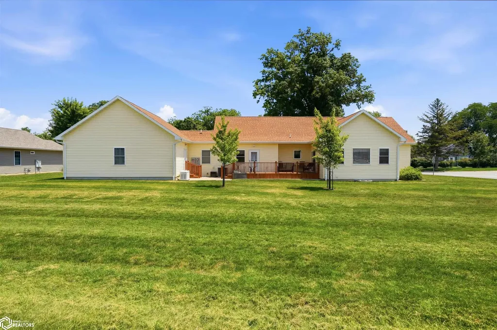 2505 Diamond Ridge Drive Burlington IA 52601