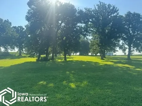 2426 River Road Algona IA 50511