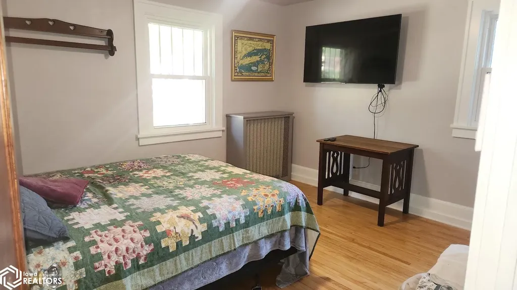 232 5th Street NW Mason City IA 50401
