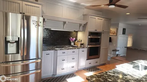 232 5th Street NW Mason City IA 50401
