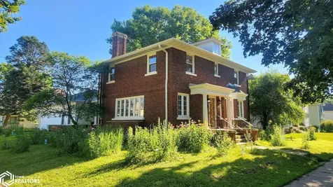 232 5th Street NW Mason City IA 50401