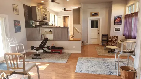 232 5th Street NW Mason City IA 50401