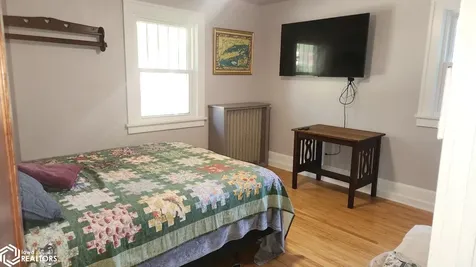 232 5th Street NW Mason City IA 50401