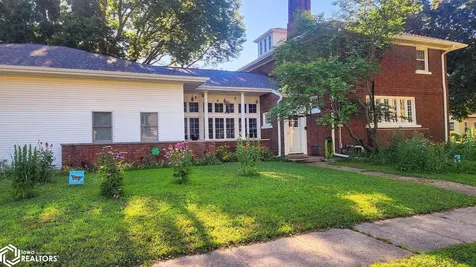 232 5th Street NW Mason City IA 50401
