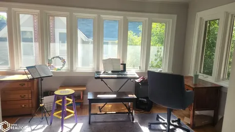 232 5th Street NW Mason City IA 50401