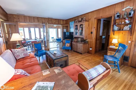 3822 240th Street Clear Lake IA 50428