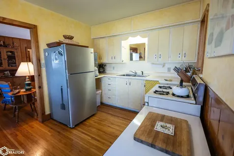 3822 240th Street Clear Lake IA 50428
