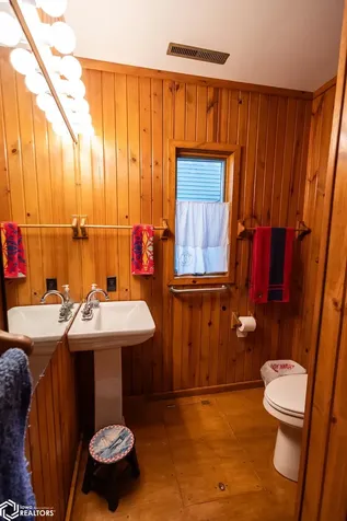 3822 240th Street Clear Lake IA 50428