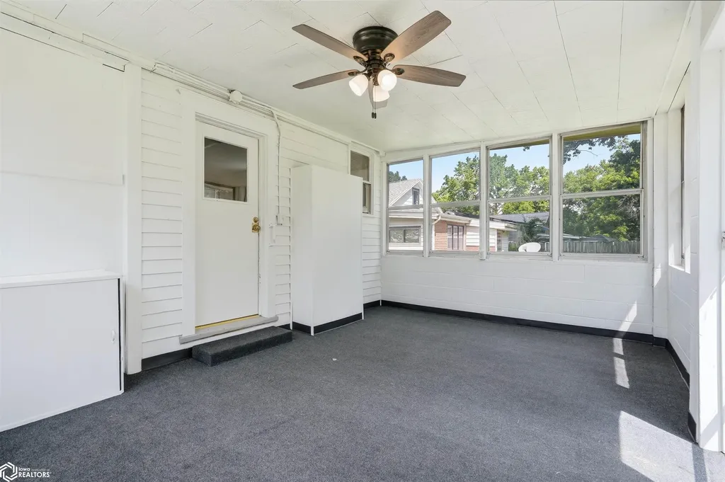 1216 Doemland Street Burlington IA 52601