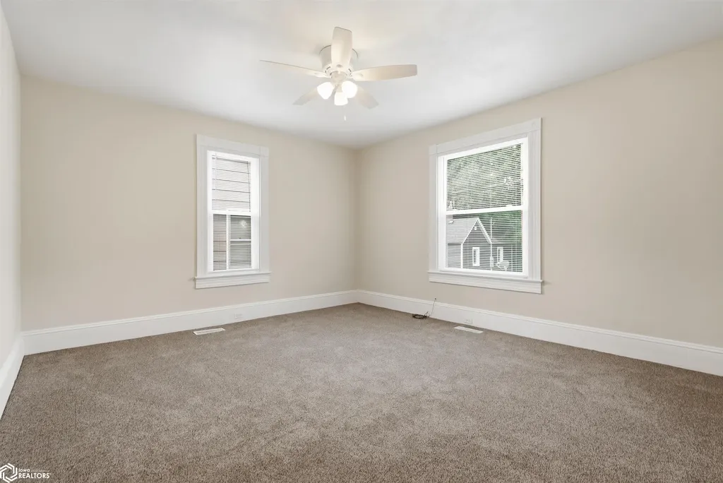 1216 Doemland Street Burlington IA 52601