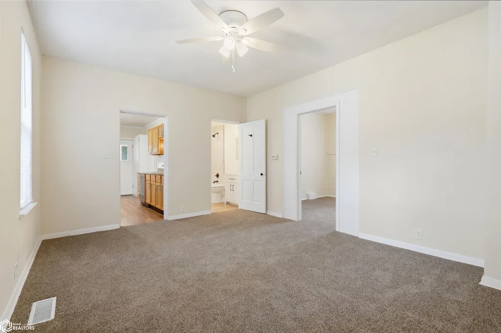 1216 Doemland Street Burlington IA 52601