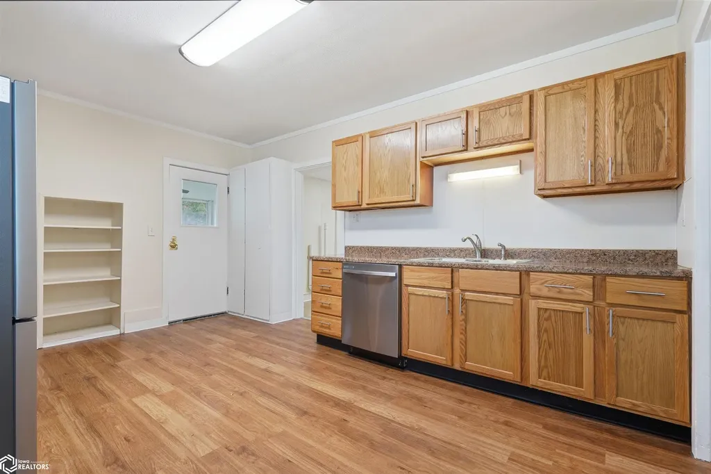 1216 Doemland Street Burlington IA 52601