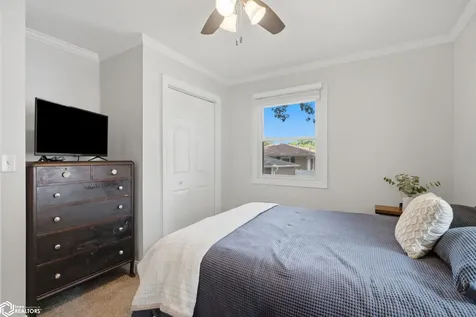519 S 2nd Avenue Danville IA 52623