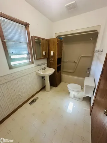 2701 Avenue A Fort Madison IA 52627