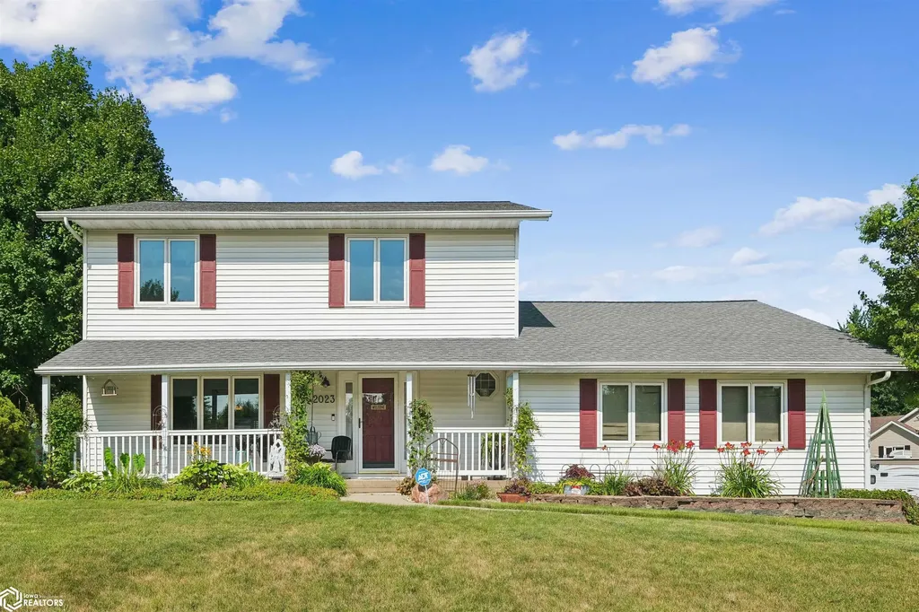 2023 Edgebrook Drive Marshalltown IA 50158