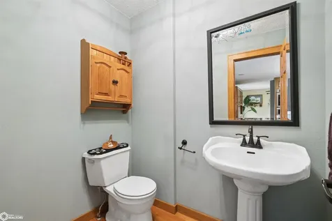 2023 Edgebrook Drive Marshalltown IA 50158