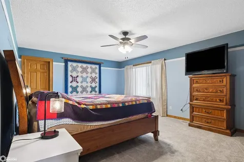 2023 Edgebrook Drive Marshalltown IA 50158