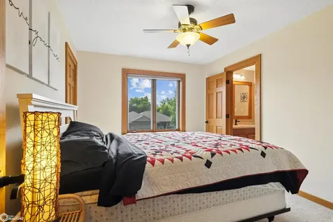 2023 Edgebrook Drive Marshalltown IA 50158