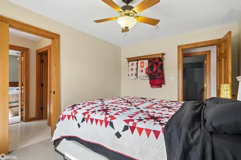 2023 Edgebrook Drive Marshalltown IA 50158