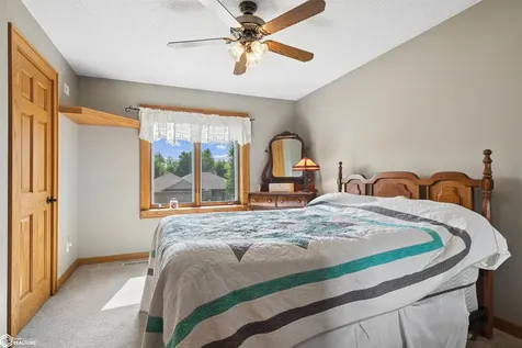 2023 Edgebrook Drive Marshalltown IA 50158