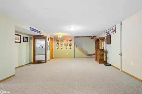 2023 Edgebrook Drive Marshalltown IA 50158