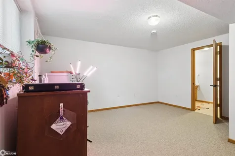 2023 Edgebrook Drive Marshalltown IA 50158