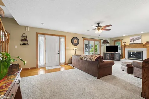 2023 Edgebrook Drive Marshalltown IA 50158