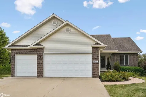 304 E Oak Circle New Sharon IA 50207