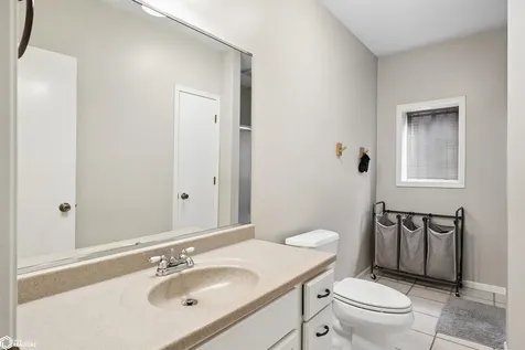 304 E Oak Circle New Sharon IA 50207