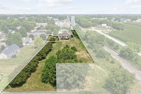 304 E Oak Circle New Sharon IA 50207
