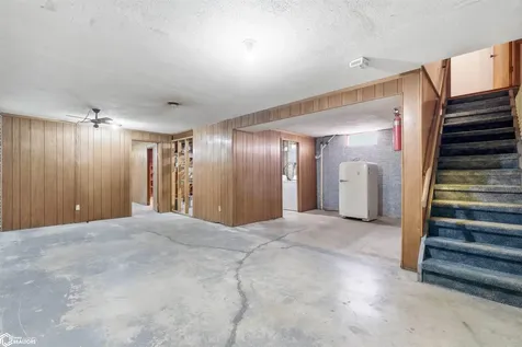 501 Dennis Drive Marshalltown IA 50158