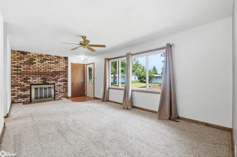 501 Dennis Drive Marshalltown IA 50158
