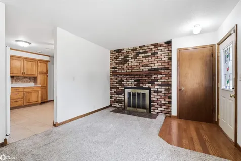 501 Dennis Drive Marshalltown IA 50158