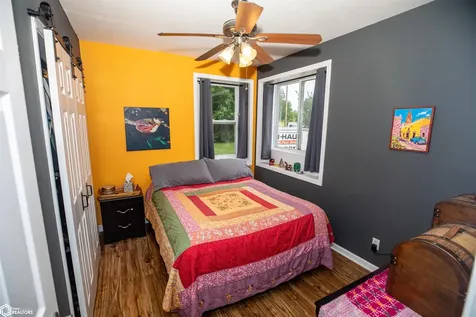 145 Dawley NE Cedar Rapids IA 54202