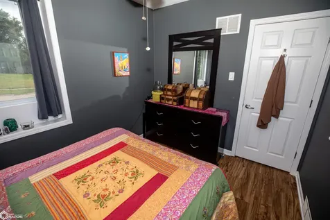 145 Dawley NE Cedar Rapids IA 54202