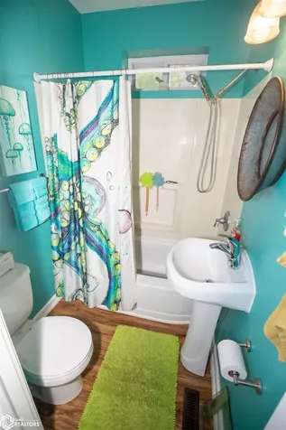 145 Dawley NE Cedar Rapids IA 54202