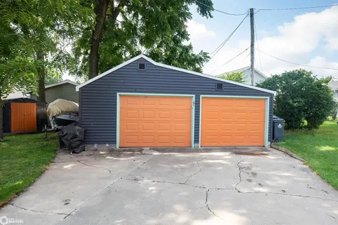 145 Dawley NE Cedar Rapids IA 54202