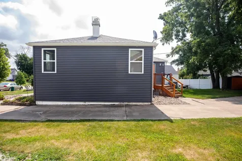 145 Dawley NE Cedar Rapids IA 54202