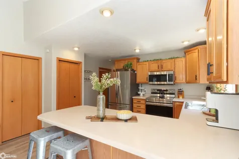 2186 Waters Way Washington IA 52353