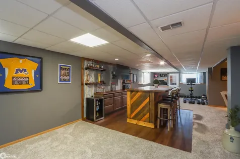 2186 Waters Way Washington IA 52353