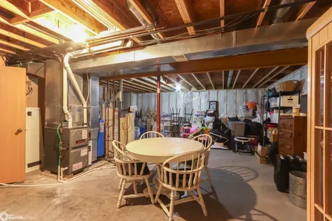 2186 Waters Way Washington IA 52353