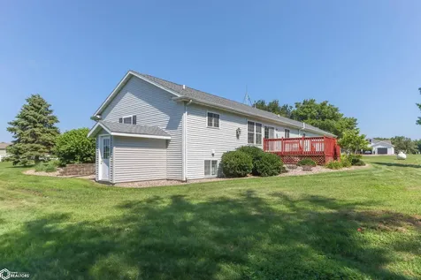 2186 Waters Way Washington IA 52353