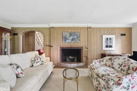 1743 Country Club Lane Marshalltown IA 50158