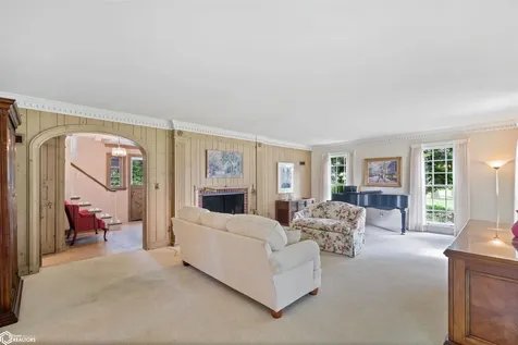 1743 Country Club Lane Marshalltown IA 50158