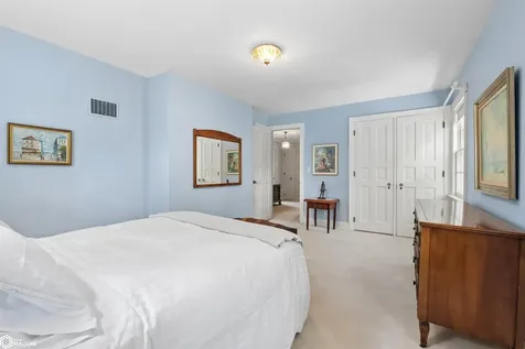 1743 Country Club Lane Marshalltown IA 50158