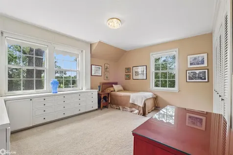 1743 Country Club Lane Marshalltown IA 50158
